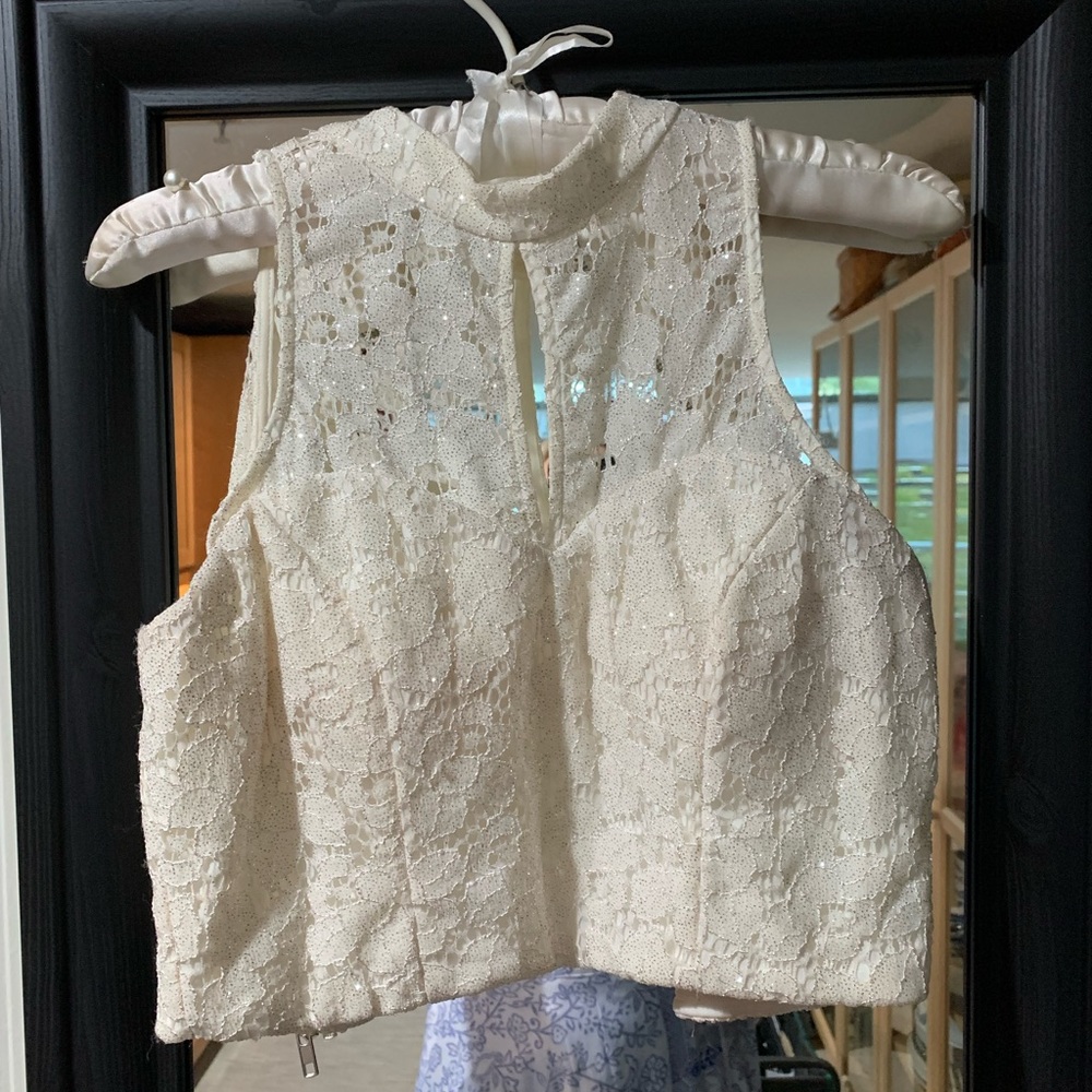 Beautiful shimmery crop top